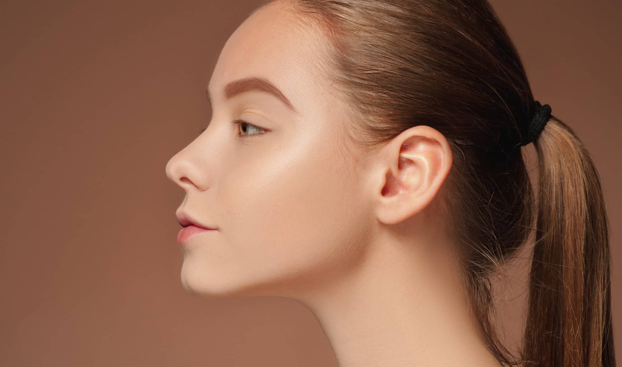 Peut-on pratiquer la rhinoplastie sur les adolescents ? | Dr Liwarek | Paris